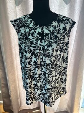 Jones New York Black and White Floral Sleeveless Camisole